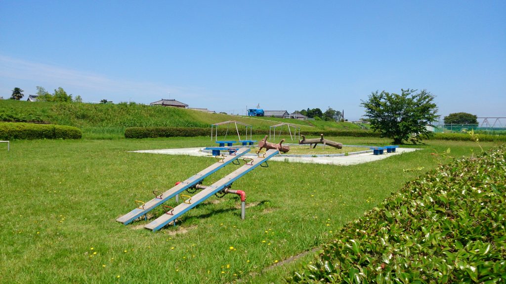 阿賀野川沿い公園